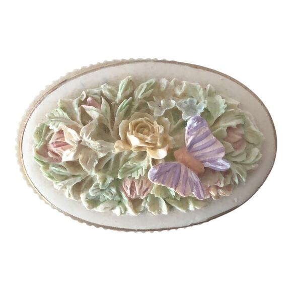 Vintage Butterfly Floral Antiqued Oval Resin Trinket Ring Box with Brooch as Lid - Picture 4 of 14
